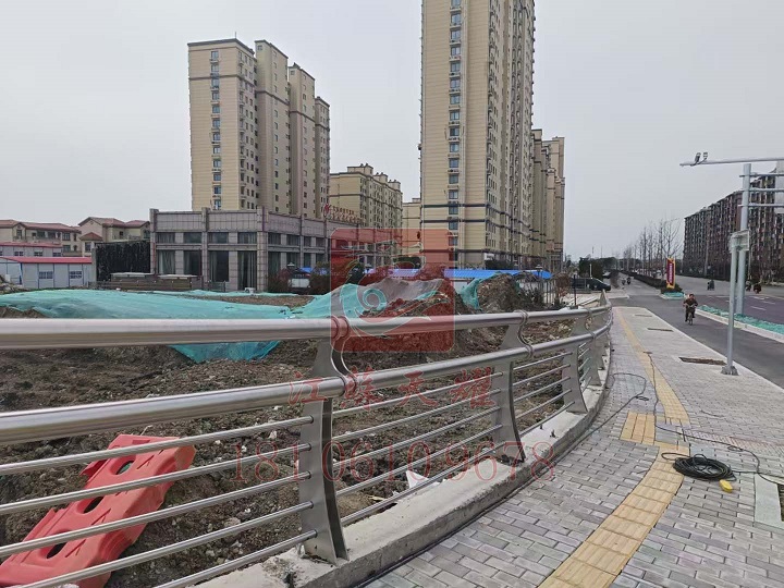 赠送安装-赠送运输-不锈钢景观护栏